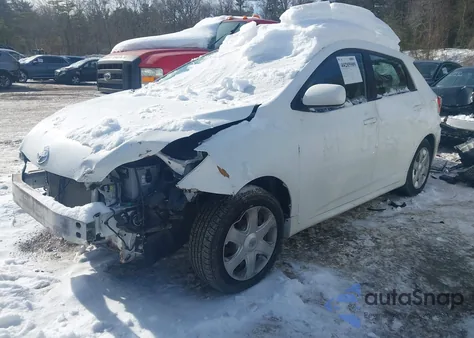 2010 Toyota Matrix z USA, uszkodzony, nr VIN 2T1KU4EE9AC195743